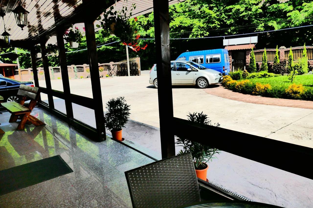 Pensiunea Roua Florilor Hotell Anina Exteriör bild